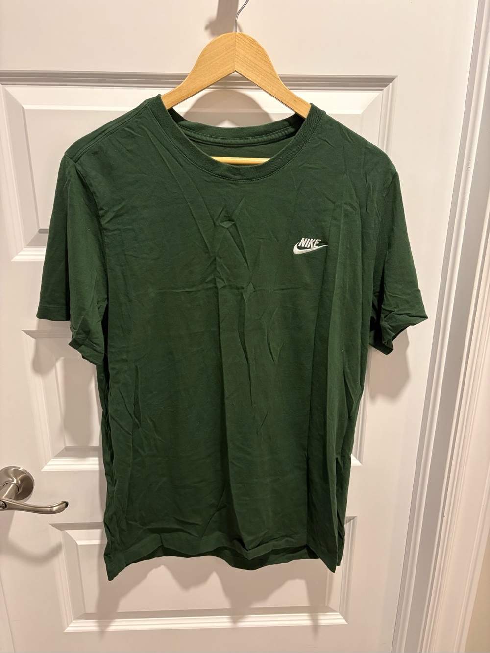 Nike Short Sleeve Tee in Forest Green with White Logo